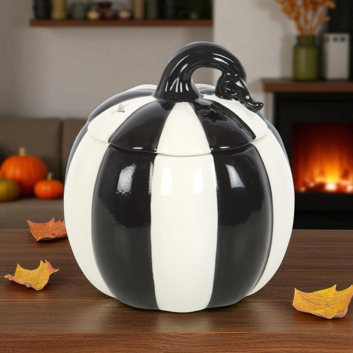 Black and White Pumpkin Wax Melt Burner