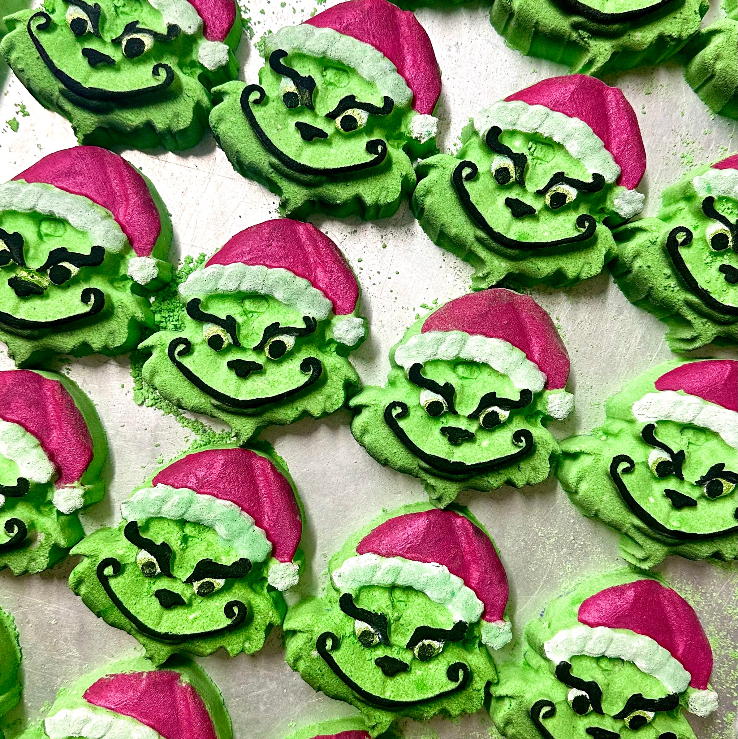 Mister Grinch Bath Bomb